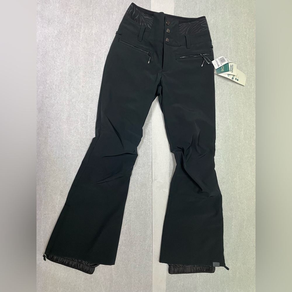 Roxy slim fit snowboard/Skii pants. Size Small Short leg.
